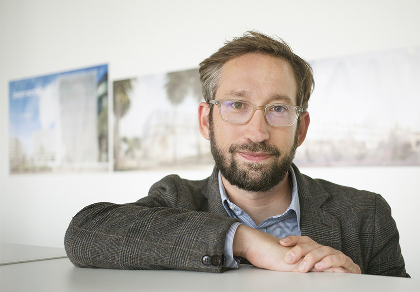 Simon Davies